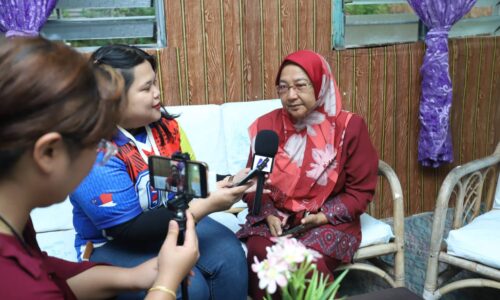 RUMAH USANG JADI SAKSI KETABAHAN IBU TUNGGAL