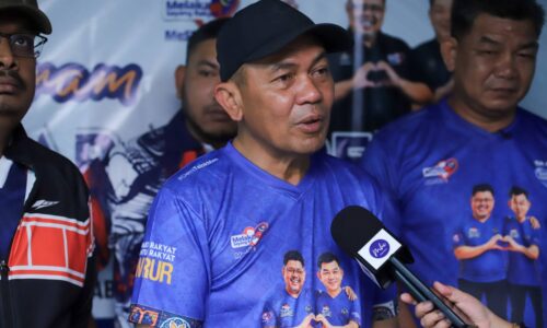 MBMB TURUN PADANG SANTUNI PENDUDUK, SALUR BANTUAN IKUT KEPERLUAN
