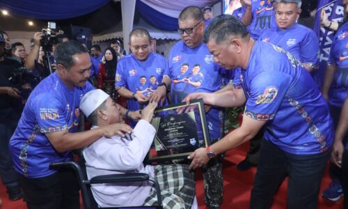 AGENDA BANTU RAKYAT JADI AMALAN DI TELOK MAS