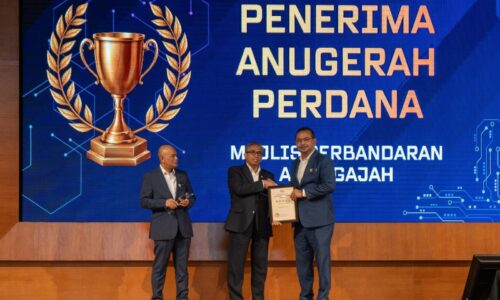 MPAG TERIMA ANUGERAH PERDANA KESELAMATAN PERLINDUNGAN 2025