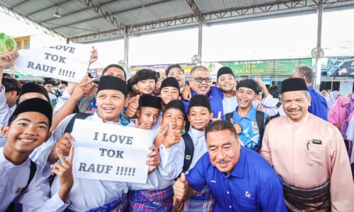YAYASAN PELAJARAN MARA BANTU PERKASA AKADEMIK ANAK MELAKA