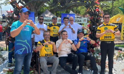 LAMAN BROMELIAD JADI TARIKAN PELANCONGAN BAHARU MELAKA