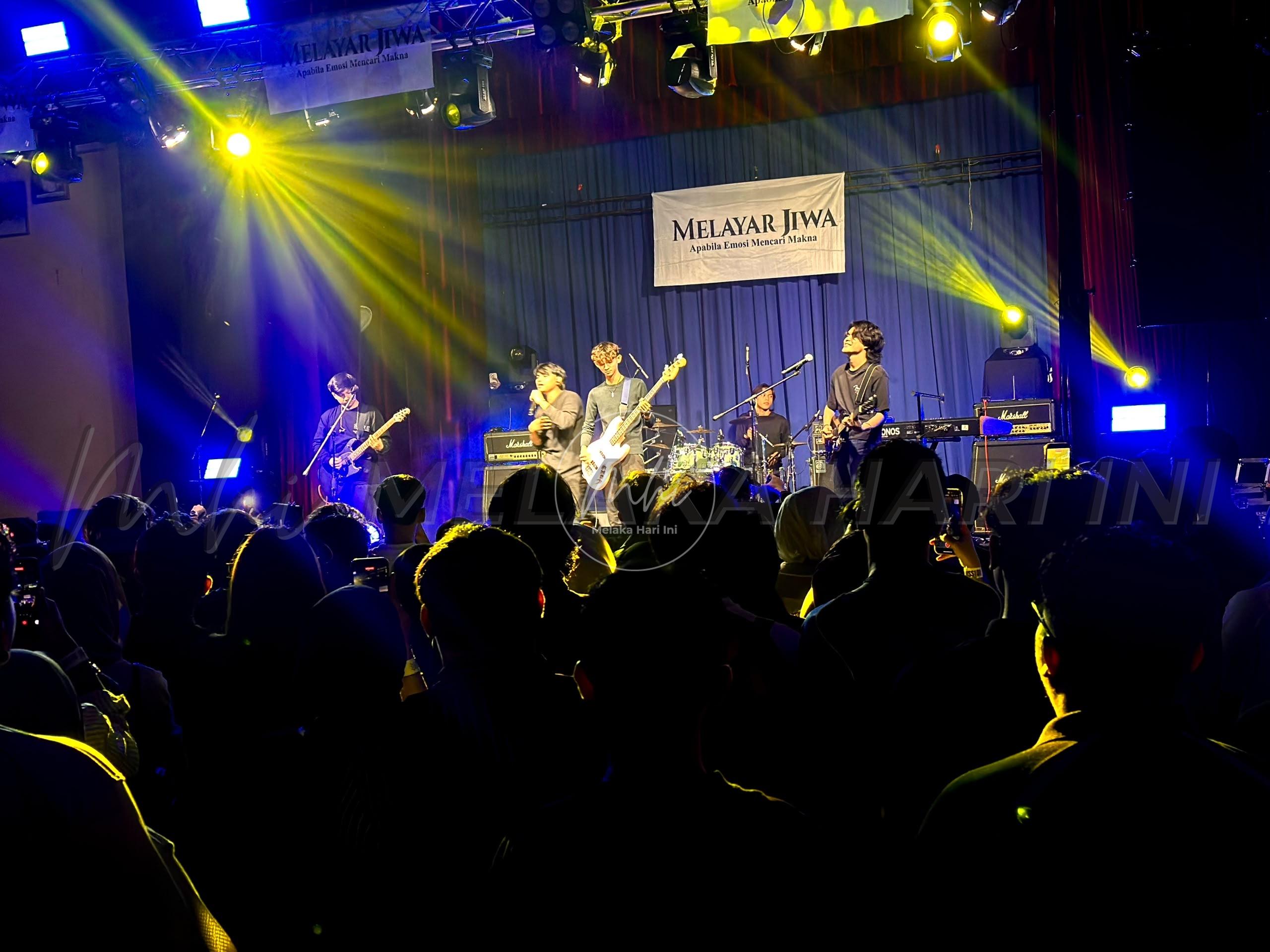 F2b313c4 6d05 4c38 9e52 b99ce05bd0c4