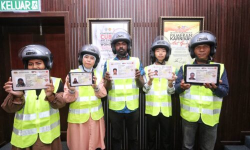 MELAKA BANTU ANAK ORANG ASLI NIKMATI INISIATIF LESEN MEMANDU PERCUMA