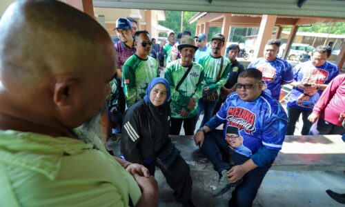 WRUR SUNGAI RAMBAI: RM300,000 NAIK TARAF JETI NELAYAN DARAT