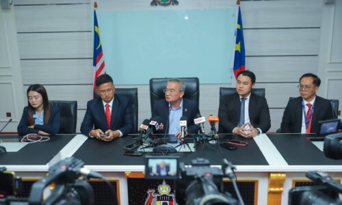 PH MELAKA KELUAR PENTADBIRAN KERAJAAN NEGERI, BANTAH ADUN LANTIKAN