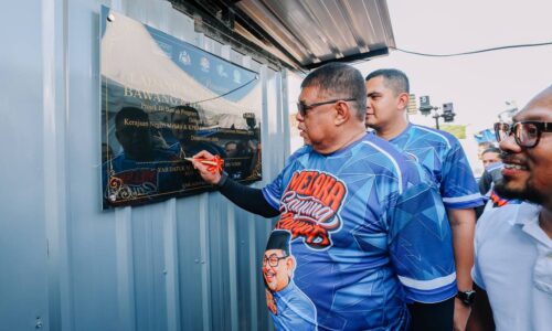 LADANG ROCK MELON, HALIA, BAWANG BUKA PELUANG B40 JANA PENDAPATAN