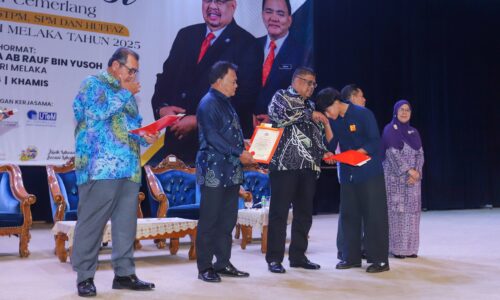 MESRA PENDIDIKAN SUNTIK RM15 JUTA UNTUK ANAK MELAKA