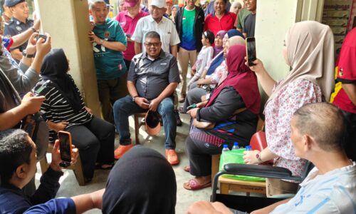 TOK RAUF MAHU KEBAJIKAN, KESELESAAN MANGSA BANJIR DIUTAMAKAN