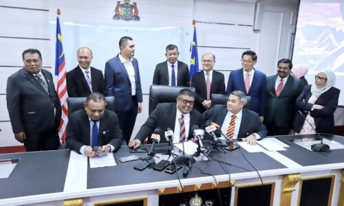 ADUN LANTIKAN PERKUKUH DEWAN UNDANGAN NEGERI MELAKA, TANGANI CABARAN PENTADBIRAN MODEN