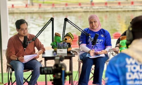 MACAM-MACAM CERITA ADA DI SUNGAI MELAKA