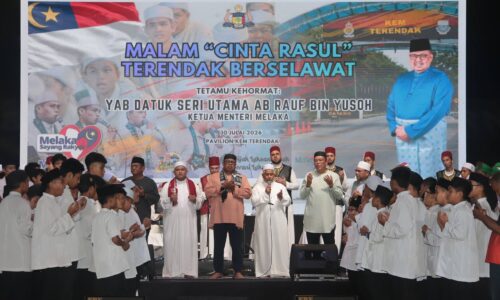 TERENDAK BERSELAWAT SATUKAN 3,000 JIWA, HATI