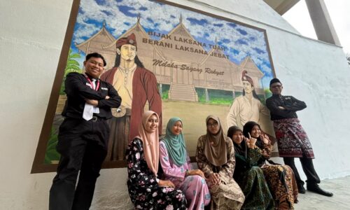 TANAMKAN JATI DIRI BIJAK LAKSANA TUAH, BERANI LAKSANA JEBAT DALAM KALANGAN ANAK MELAKA
