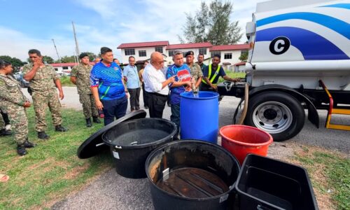 2,000 PENGHUNI KEM TERENDAK DIBANTU, 25,000 GELEN AIR DISALUR