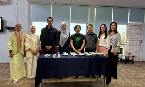 WARISAN MELAKA TARIK MINAT MUZIUM SHAANXI, CHINA