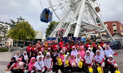 PPSPM SASAR 9,000 MURID SERTAI LAWATAN PENDIDIKAN MELAKA RIVER CRUISE