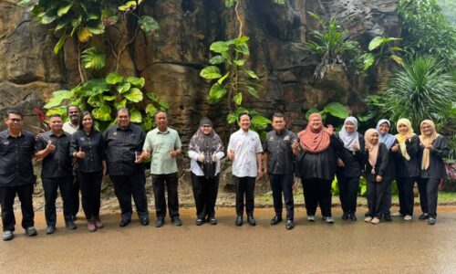 NRES IKTIRAF POTENSI BESAR ZOO MELAKA SEBAGAI IKON PELANCONGAN