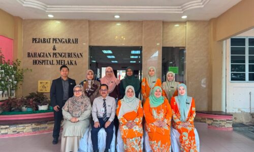 BISTARI SANTUNI, SUNTIK SEMANGAT BUAT PESAKIT DI HOSPITAL MELAKA