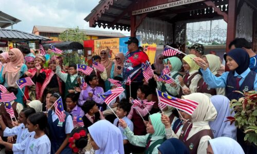 MOMENTUM BAHARU BINA MELAKA LEBIH CEMERLANG