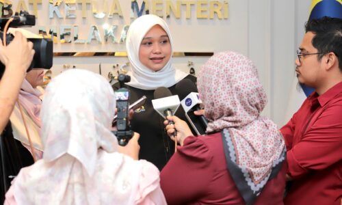 MELAKA MENUJU ‘NO MICROWAVE POLICY’, BERALIH KE GENTIAN OPTIK