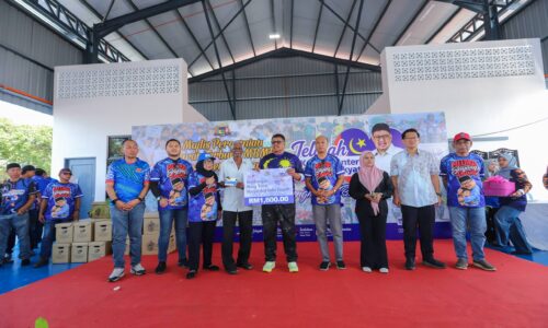 TAK TUNGGU PILIHAN RAYA, KEPIMPINAN TOK RAUF TERUS TURUN BANTU RAKYAT