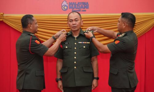SHADAN DILANTIK KOMANDER REJIMEN 514 ASKAR WATANIAH
