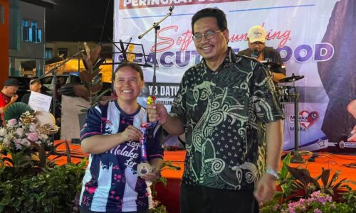 DUN KUALA LINGGI RAIKAN ATLET SUKAN MELAKA