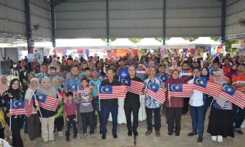 KERAJAAN TERUS DEKATI RAKYAT, DENGAR DENYUT NADI AKAR UMBI