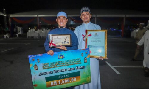 GELAGAT 500 GURU KAFA PIKAT PERHATIAN, RAIH ANUGERAH KONTINJEN CERIA