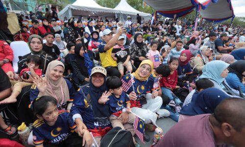 ORANG SELANGOR, PAHANG PILIH SAMBUT MERDEKA DI MELAKA