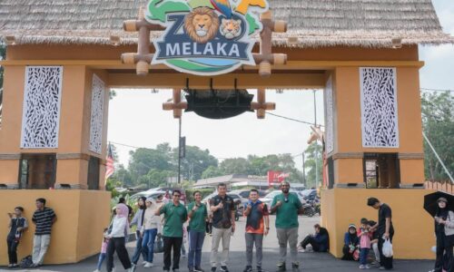 MASUK PERCUMA 31 OGOS: 18,318 PENGUNJUNG MERIAHKAN ZOO MELAKA