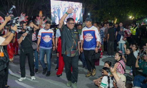 BOLEH BERBEZA PENDAPAT, JANGAN HILANG HORMAT