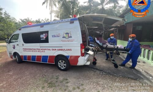 AMBULANS PBT MELAKA KENDALI 600 KES KECEMASAN