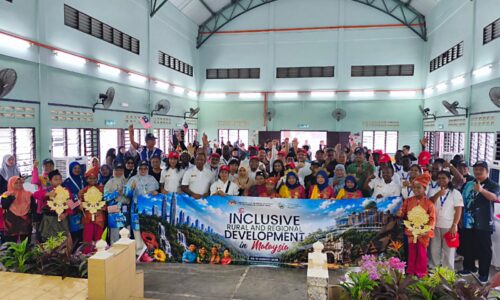FELDA HUTAN PERCHA JADI ‘KELAS DESA’ DELEGASI AFRIKA-ASIA