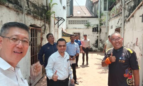 MAIM BAIK PULIH LIMA PREMIS TERBIAR DALAM KAWASAN TAPAK WARISAN