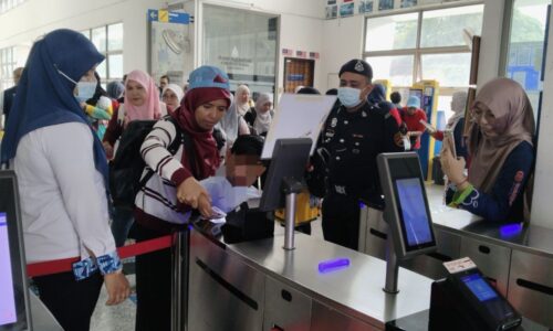 ANAK-ANAK AUTISME ‘CABAR DIRI’ NAIK PERKHIDMATAN AWAM