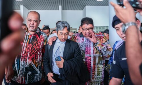 AB RAUF FAIL SAMAN TERHADAP MOHAMAD ALI