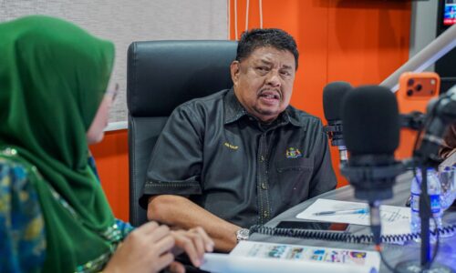 20,000 T-SHIRT, 2,000 HELMET EKSKLUSIF JADI TARIKAN KARNIVAL ANAK MUDA MELAKA