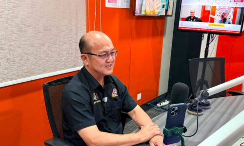 HARI KEBANGSAAN MELAKA: 30 BAS, 90 VAN SHUTTLE PERCUMA MUDAHKAN ORANG RAMAI
