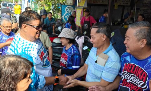 JELAJAH KETUA MENTERI SAYANG RAKYAT, TAK TUNGGU RAKYAT CARI YB