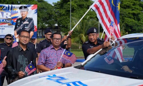 1,000 JALUR GEMILANG HIDUPKAN SEMANGAT MERDEKA DI JASIN