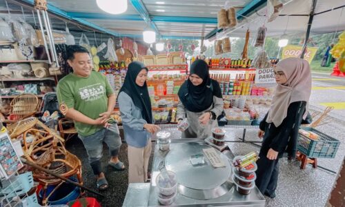 DATARAN NIAGA BAHARU JADI HAB KUIH TRADISIONAL TELOK MAS
