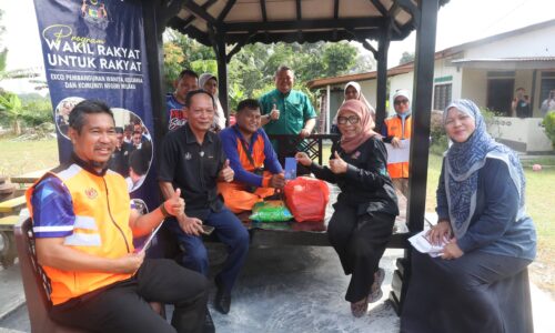 WRUR TABOH NANING: ‘ACIK ZUL’ TURUN PADANG, SANTUNI 40 KELUARGA