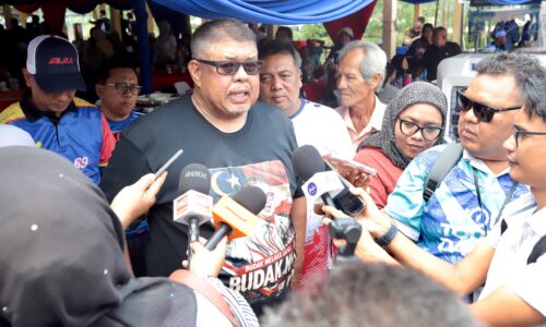 MELAKA AMAL POLITIK KASIH SAYANG