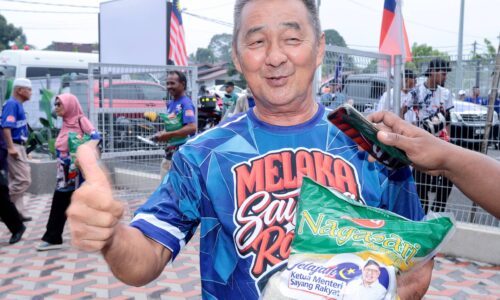 TOK RAUF TAK LUPA MASYARAKAT CINA, BANTU RAKYAT TANPA MENGIRA LATAR BELAKANG