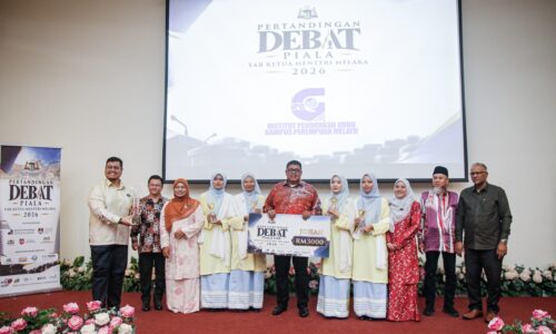 IPG KAMPUS PEREMPUAN MELAKA CIPTA SEJARAH, JUARA DEBAT PIALA KETUA MENTERI