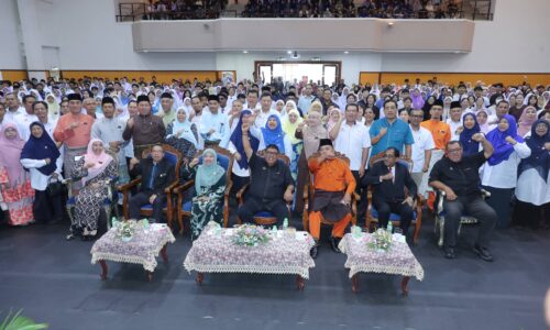 JATI DIRI, PENGISIAN ROHANI BENTENG GENERASI MUDA HADAPI DUNIA DIGITAL – AB RAUF