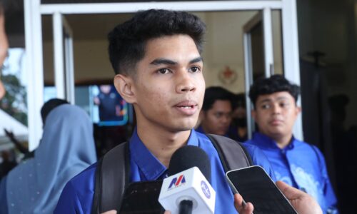 MELAKA SEDIA RUANG BELIA KEMBANG POTENSI DALAM AKADEMIK, SUKAN