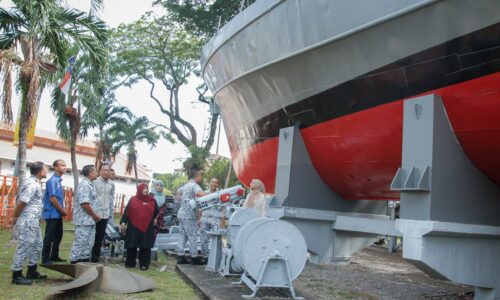 KAPAL BERSEJARAH SEBELUM MERDEKA BAKAL JADI PAMERAN BAHARU MELAKA