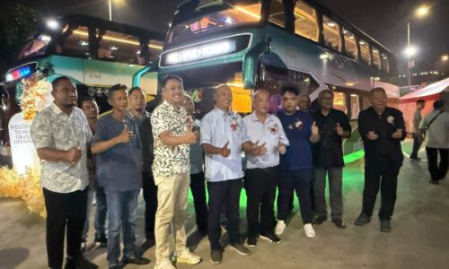BAS DUA TINGKAT PROMOSI PELANCONGAN MELAKA-SINGAPURA